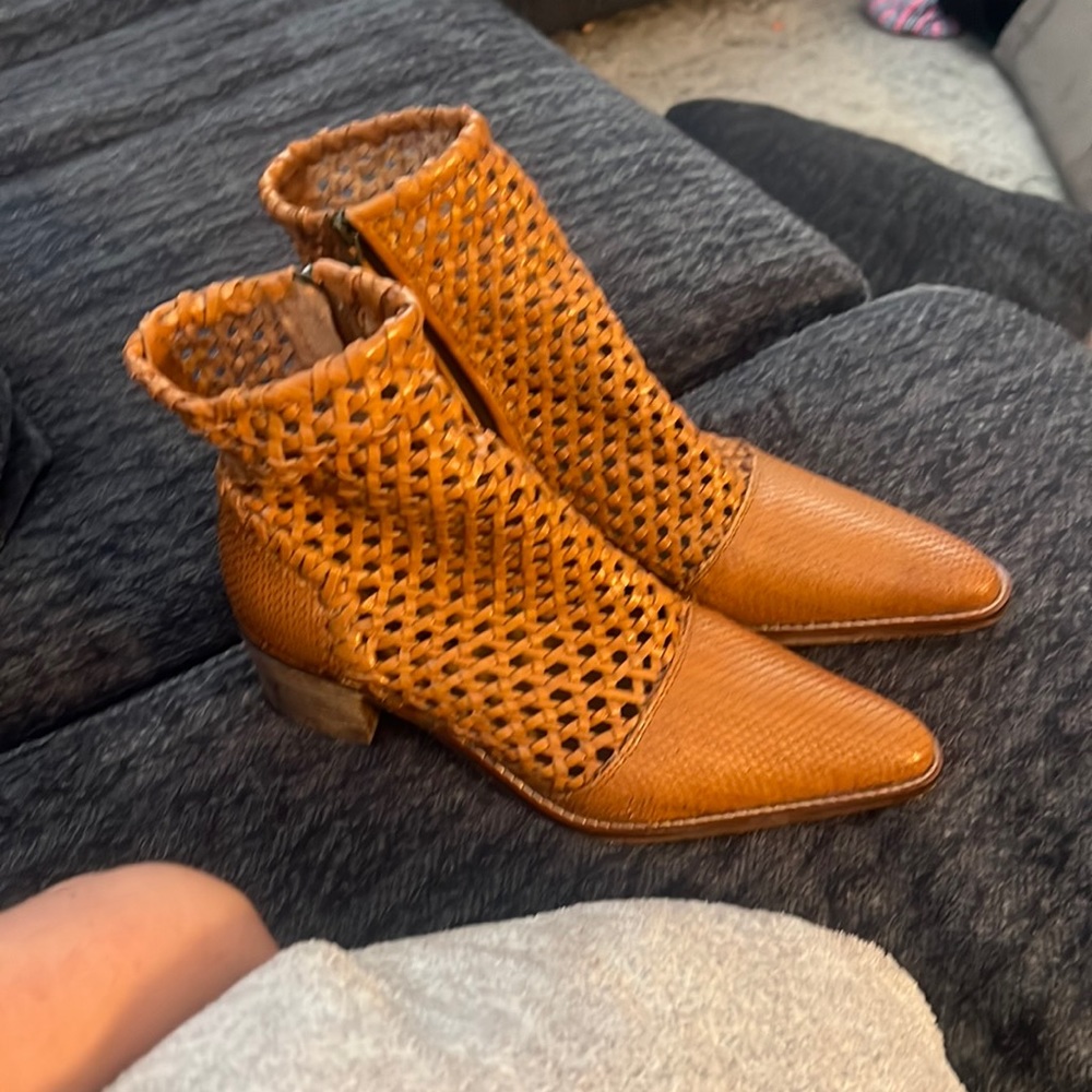 Free people in the loop woven heeled booties great condition size 39